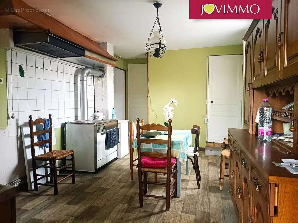 Maison à BRUERE-ALLICHAMPS