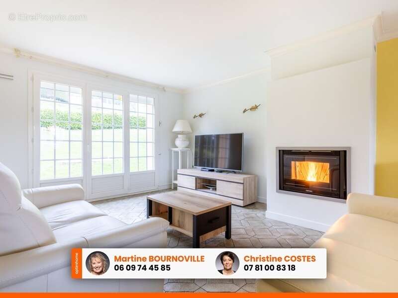 Maison à LA MONNERIE-LE-MONTEL