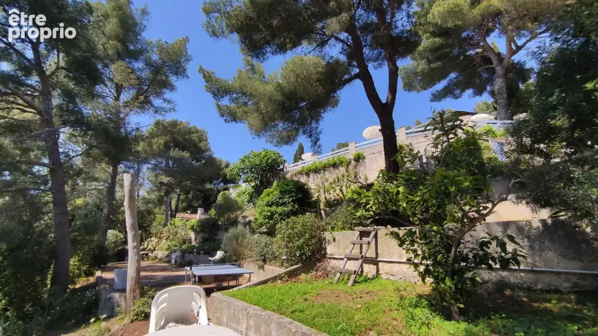 COUP DE COEUR BORMES Superbe  Propriété 360 m2 /2155m²  piscine garages parkings - photo 8