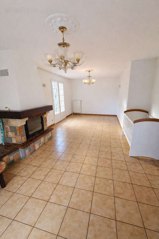 Maison à ROSNY-SUR-SEINE