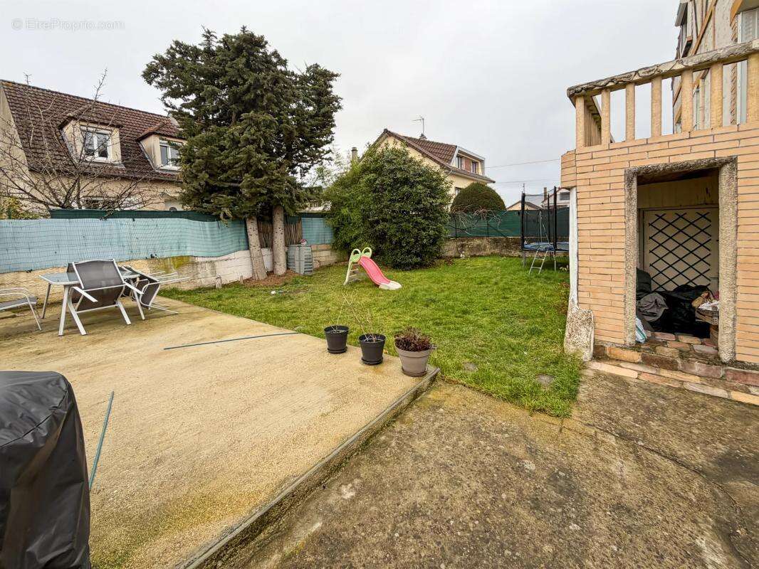 Maison à LIVRY-GARGAN