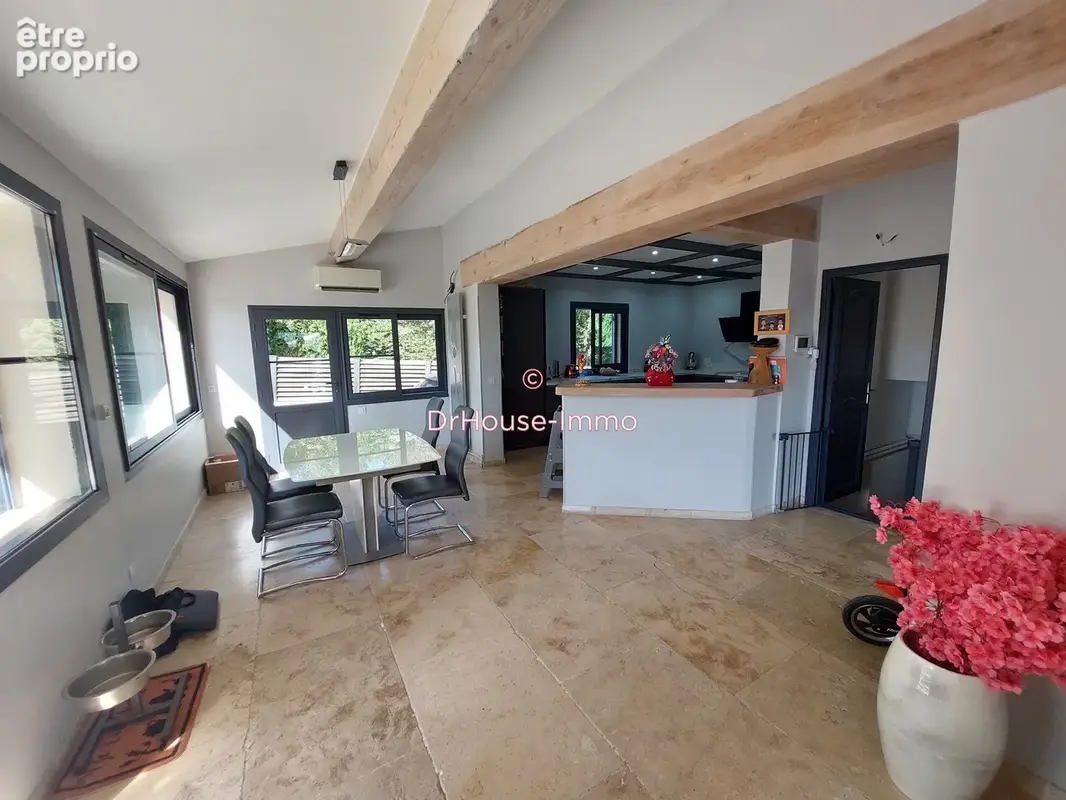 Maison 8 pièces 200 m² à vendre à Rognac (13340) - photo 17