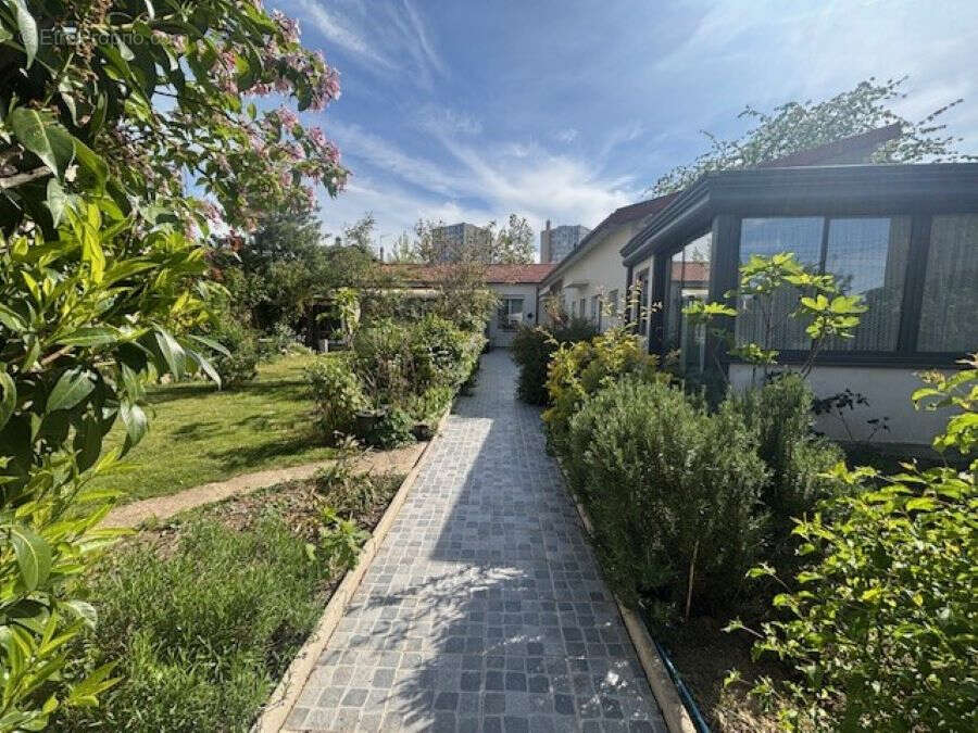 Maison de plain-pied - Secteur Coeuilly - 5 Pièces - photo 12