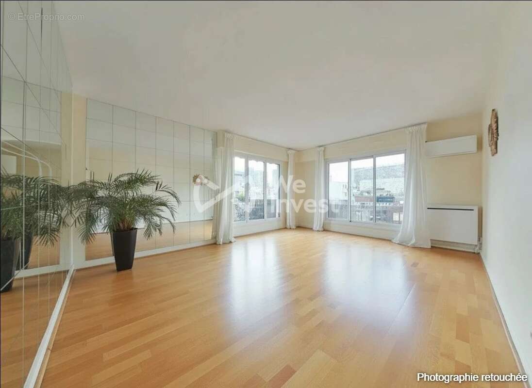 Appartement à COURBEVOIE