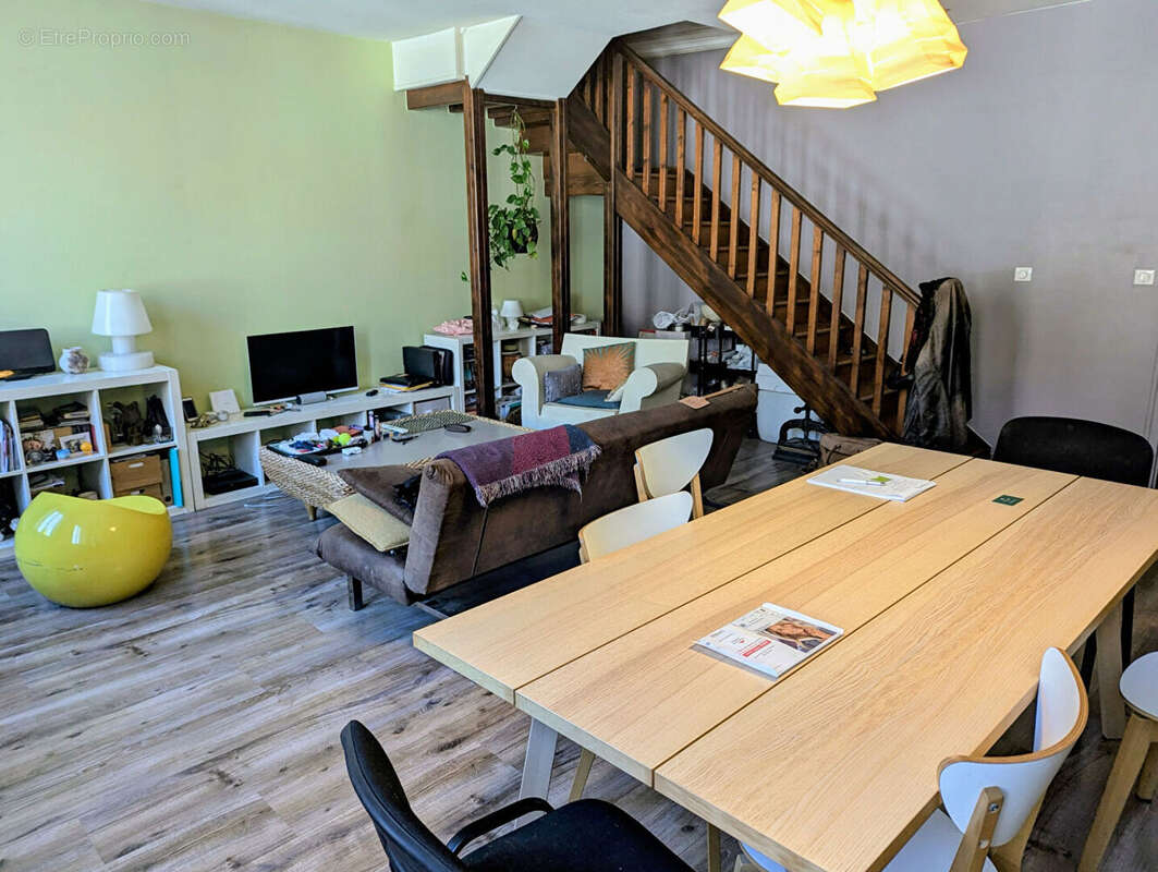 Appartement à SALINS-LES-BAINS