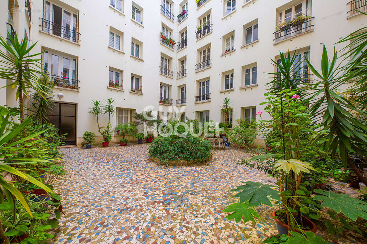 Appartement à PARIS-15E