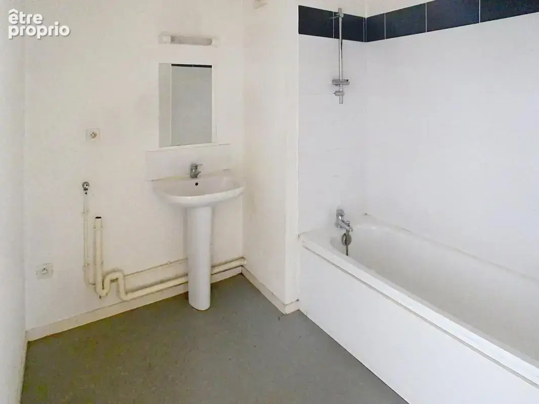TRELAZE : appartement de 3 pièces, terrasse sud et stationne - photo 6