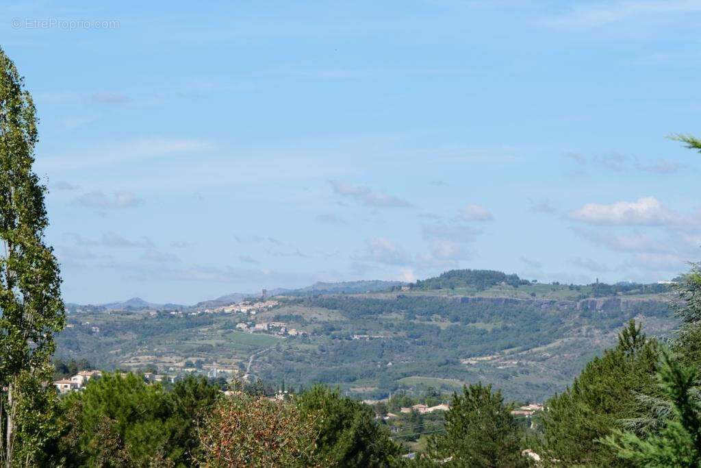 Maison à VILLENEUVE-DE-BERG