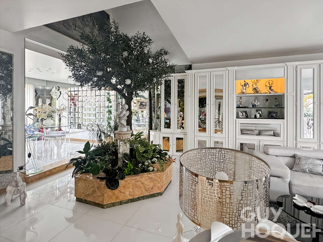 Maison à FONTENAY-LE-FLEURY