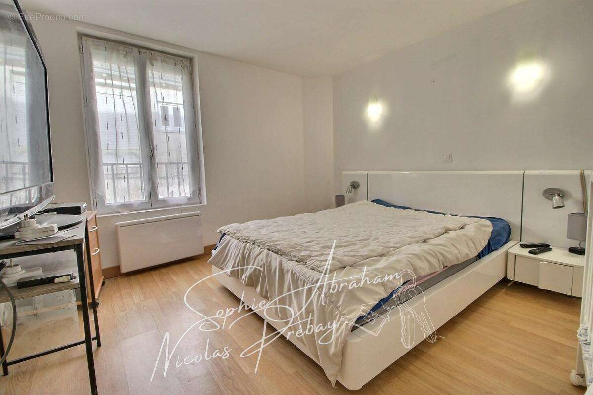 Maison à TOURY
