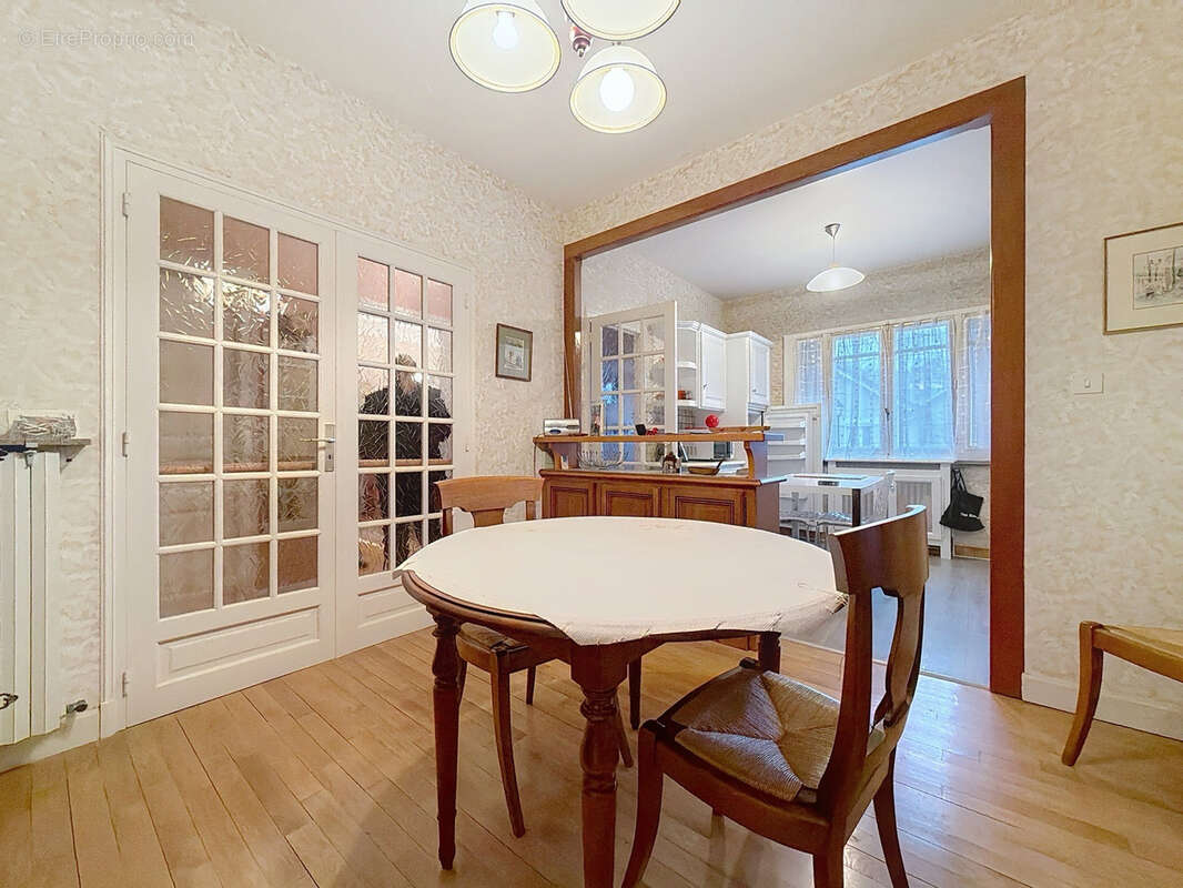 Maison à SAINT-VIANCE