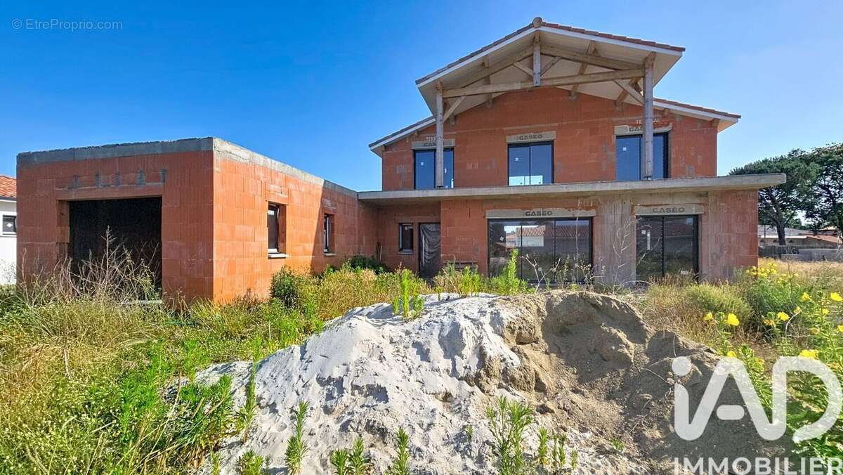 Maison 150 m² à Haut-Mauco  - photo 3