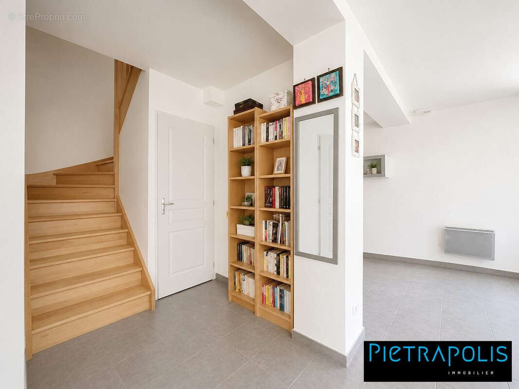Maison 100 m² à Sainte-Euphemie  - photo 8