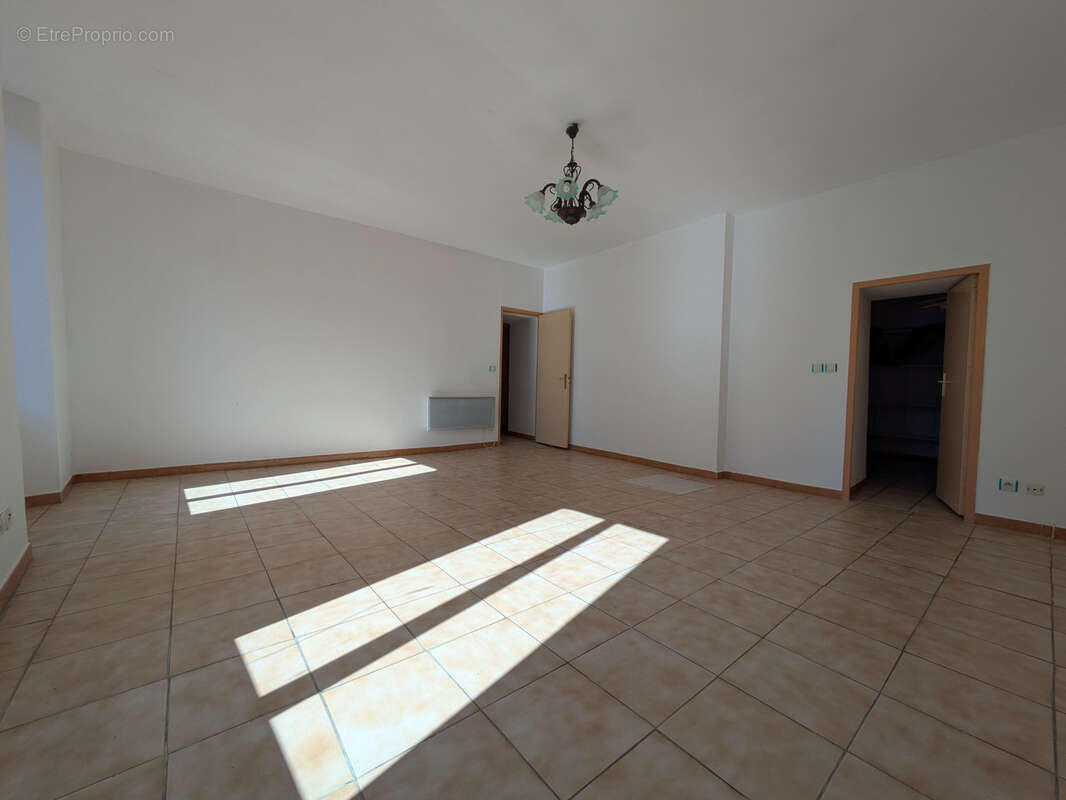 Appartement à PONT-SAINT-ESPRIT
