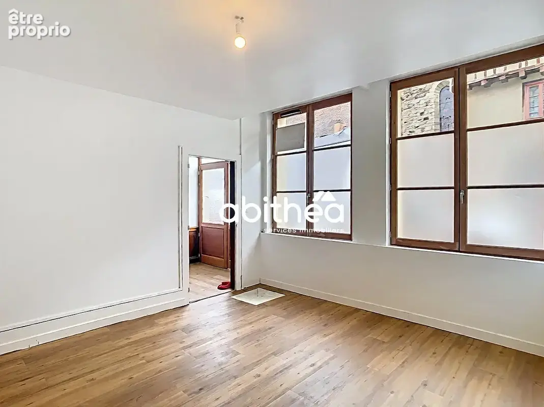 Grande maison de 266 m2 à Pierre Buffière - photo 7