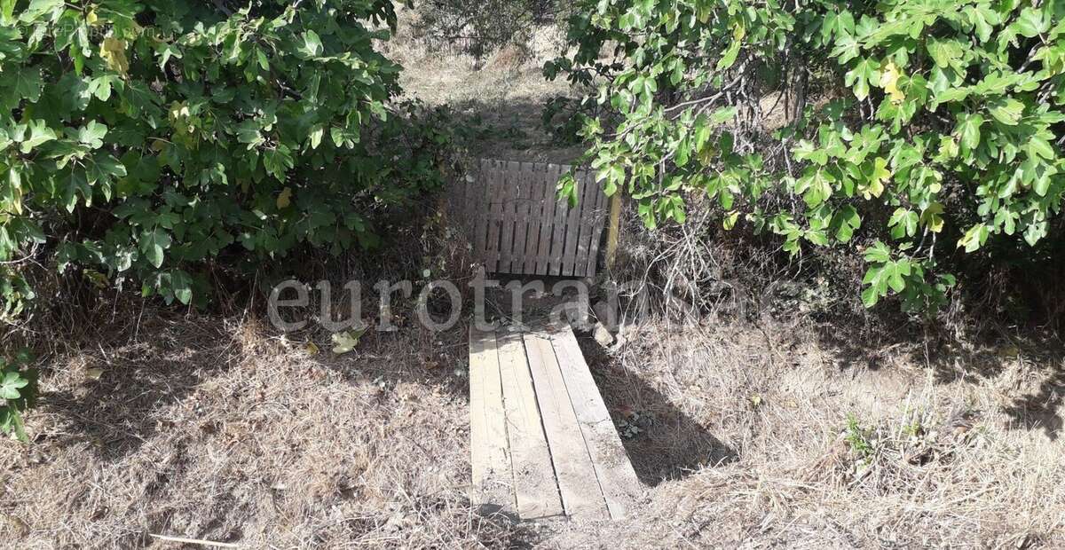 Terrain à NEZIGNAN-L&#039;EVEQUE