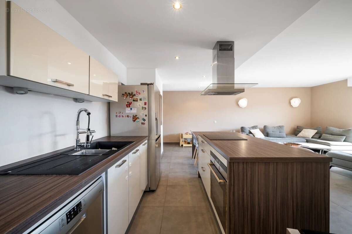 Nice – ouest - 5 pièces – 100 m² – terrasse – aperçu mer – piscine – parking - photo 4