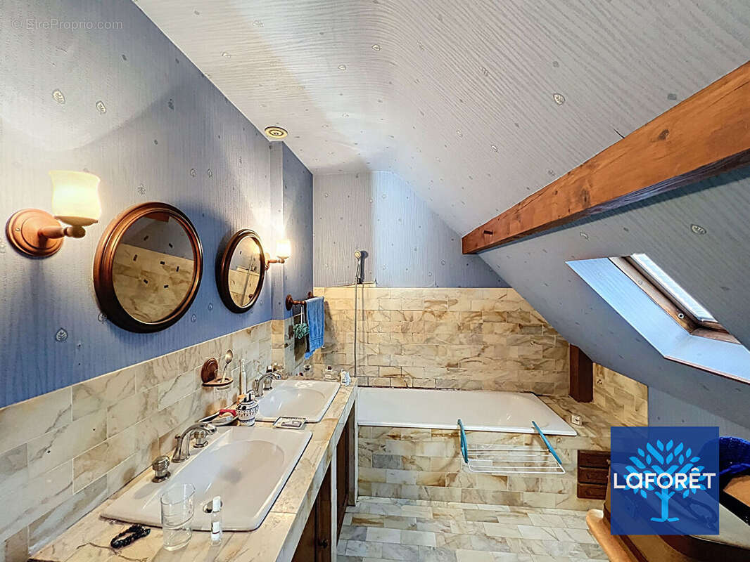 Maison à LA FERTE-ALAIS