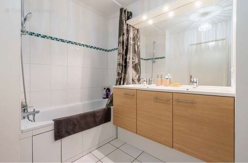 Appartement à vendre T 3 , 55 m2 a LIVRY GARGAN (93) - photo 9