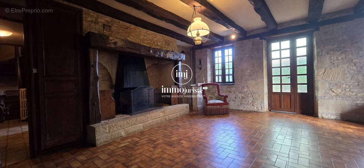 Maison 110 m² à Hautefort  - photo 6