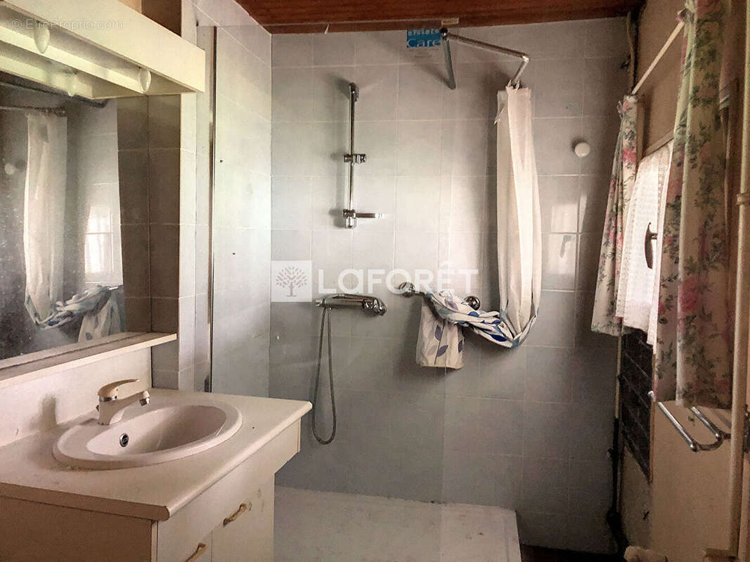 Maison à SAINT-LUMIER-LA-POPULEUSE