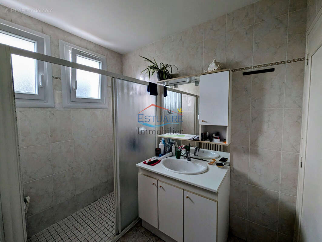Maison 104 m² à Saffre  - photo 6