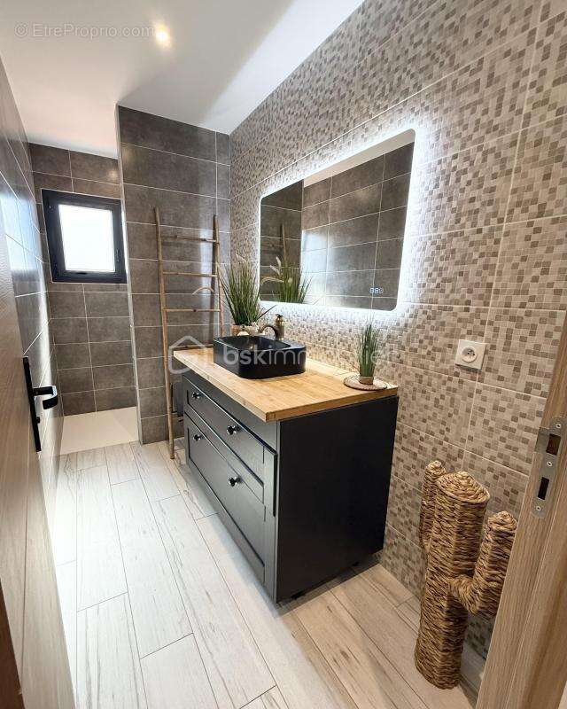 Maison à SAINT-JEAN-LASSEILLE