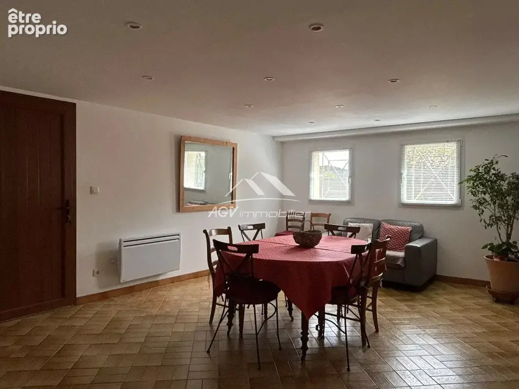 Maison avec garage , dépendance sur 2761 m² de terrain constructible - photo 15