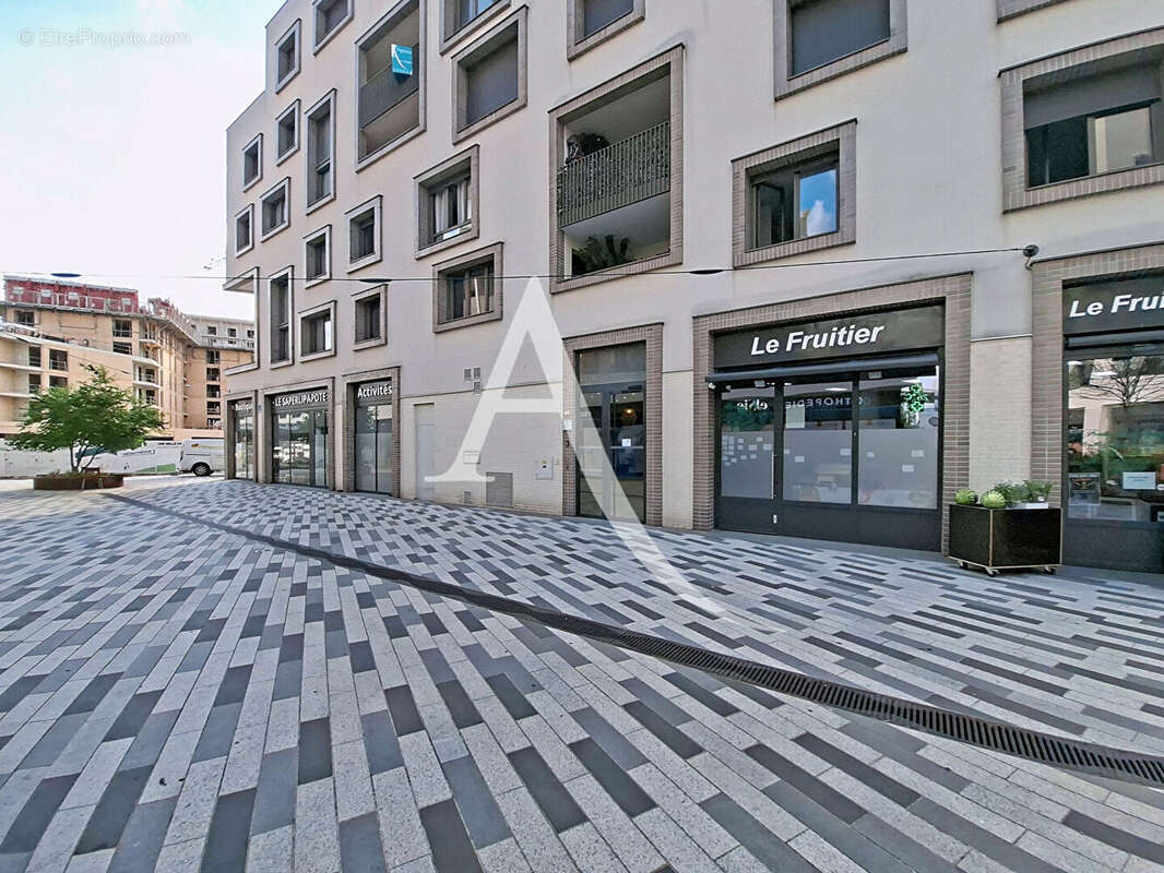 À vendre - massy opéra - appartement 3 pièces avec extérieur - double stationnement dans une résidence de 2018 - photo 3