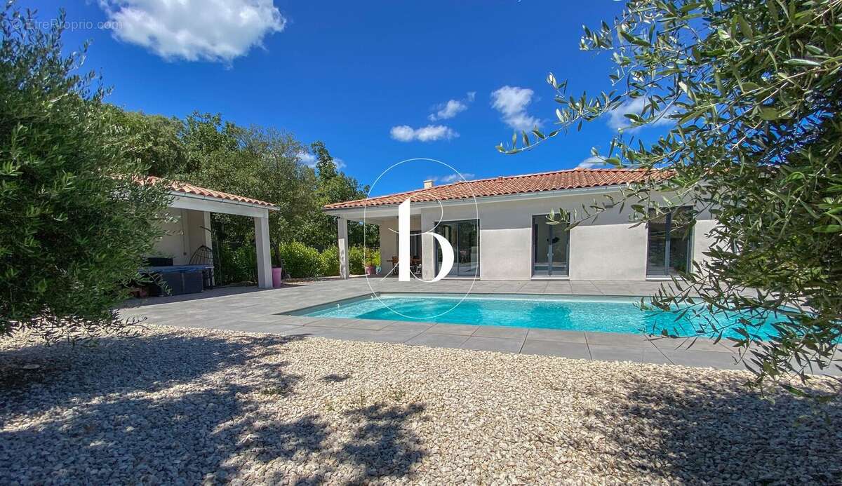 Maison à GOUDARGUES