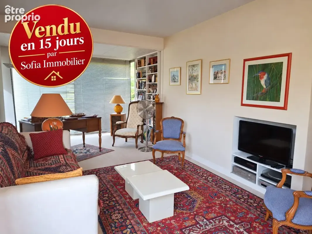 Photo Appartement à Fontenay-Le-Fleury au prix de 205 000€