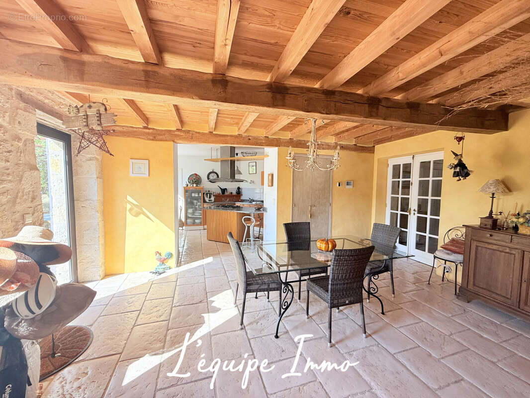 Maison à MAUVEZIN