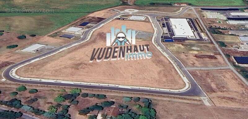 Terrain à DREMIL-LAFAGE