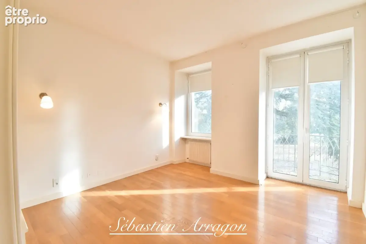 Maison de maître du XIXᵉ siècle à Villeneuve-sur-Lot – 460 m² – Parc de 8 300 m² – Piscine – Centre-ville à pied - photo 24