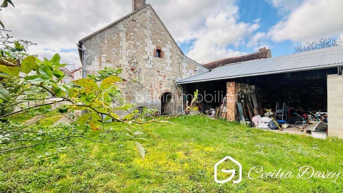 *** Nouveauté : Pour les amoureux de l'ancien : Fermette du XVIIIème siècle de plain-pied, pleine de charme avec fort potentiel  - photo 11