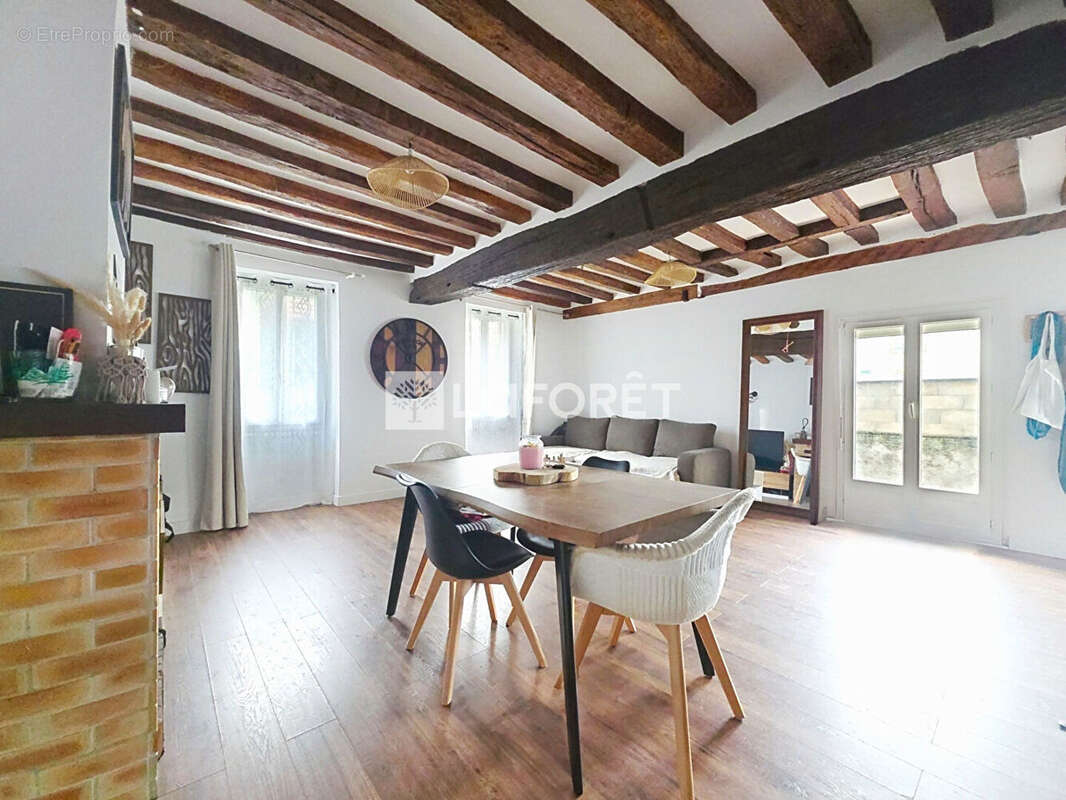 Maison à MOINVILLE-LA-JEULIN