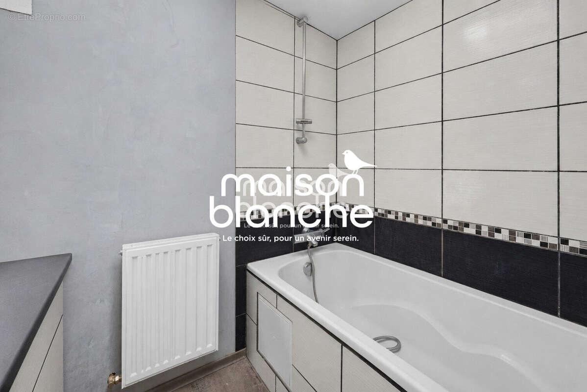 Maison 122 m² à Saint-Maixent-L'ecole  - photo 7