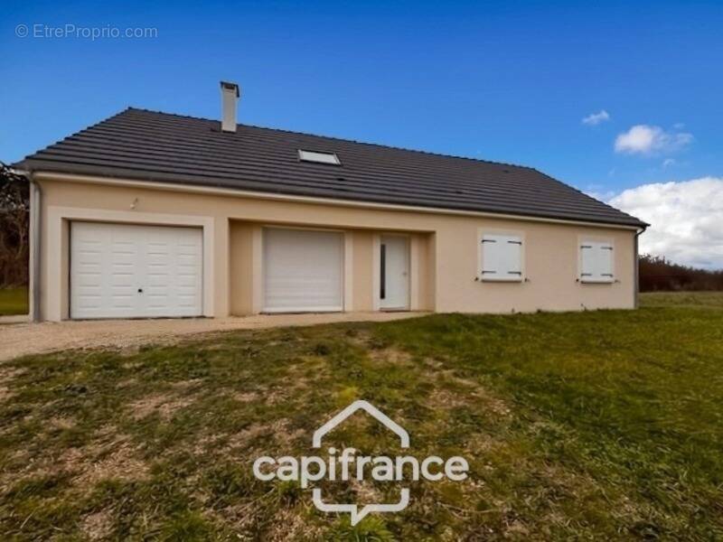 Maison à SAINT-DOULCHARD