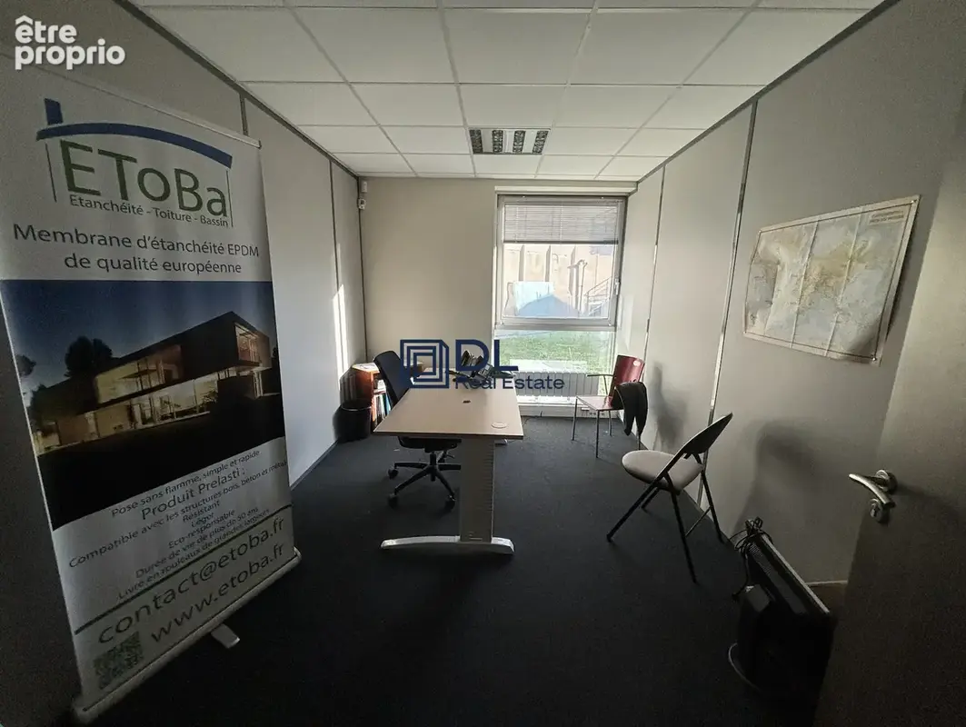 Commerce 953 m² à vendre à Les Essarts-Le-Roi (78690) - photo 8