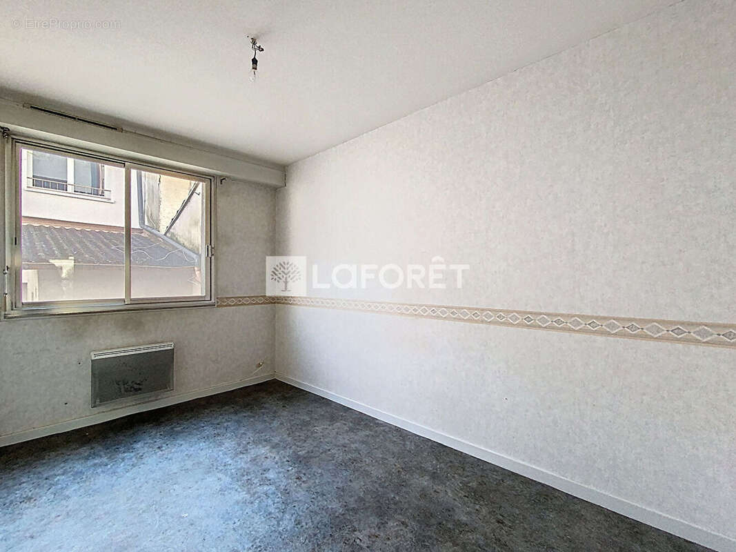 Appartement à CONTREXEVILLE