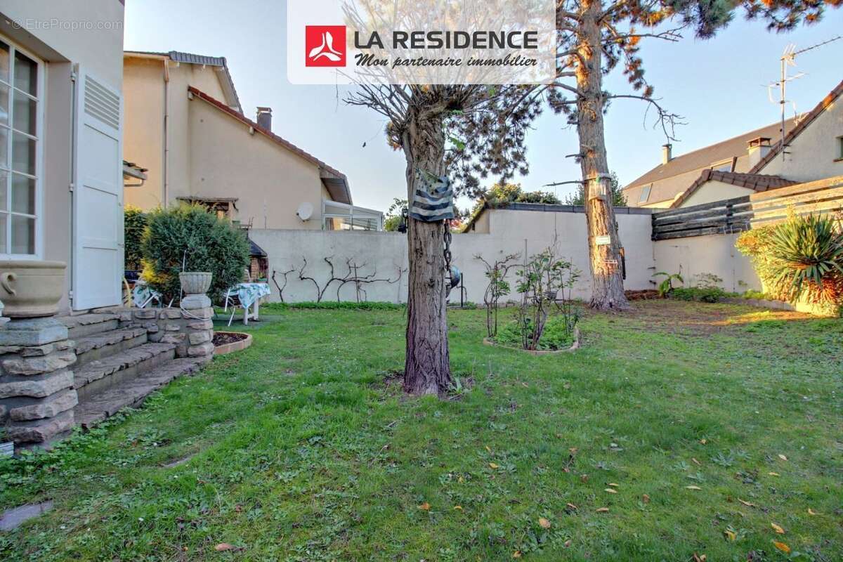 Maison à SARTROUVILLE