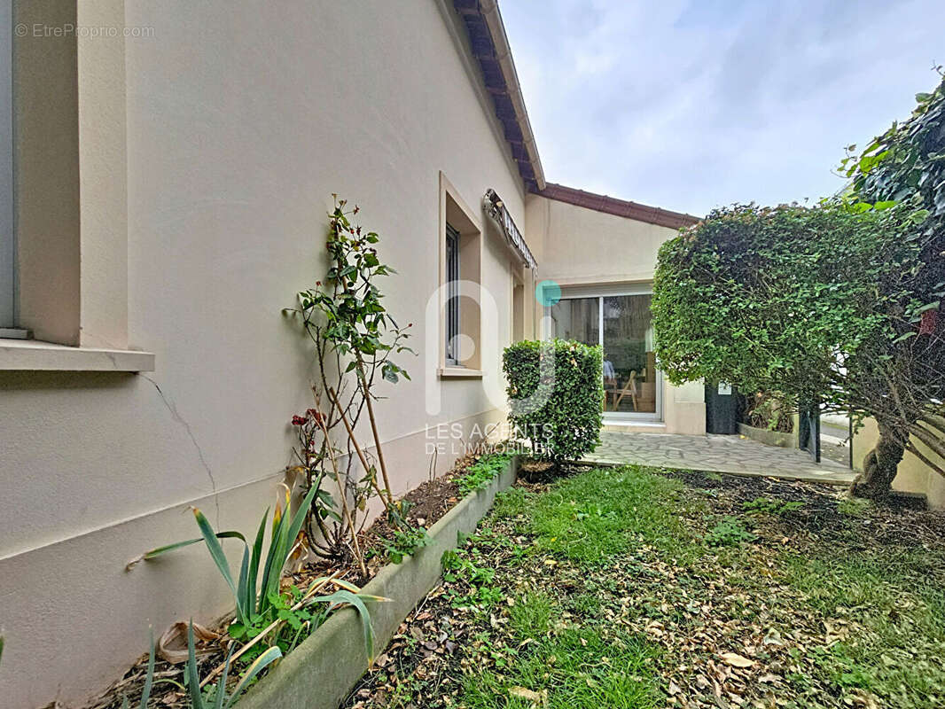 Maison à ASNIERES-SUR-SEINE