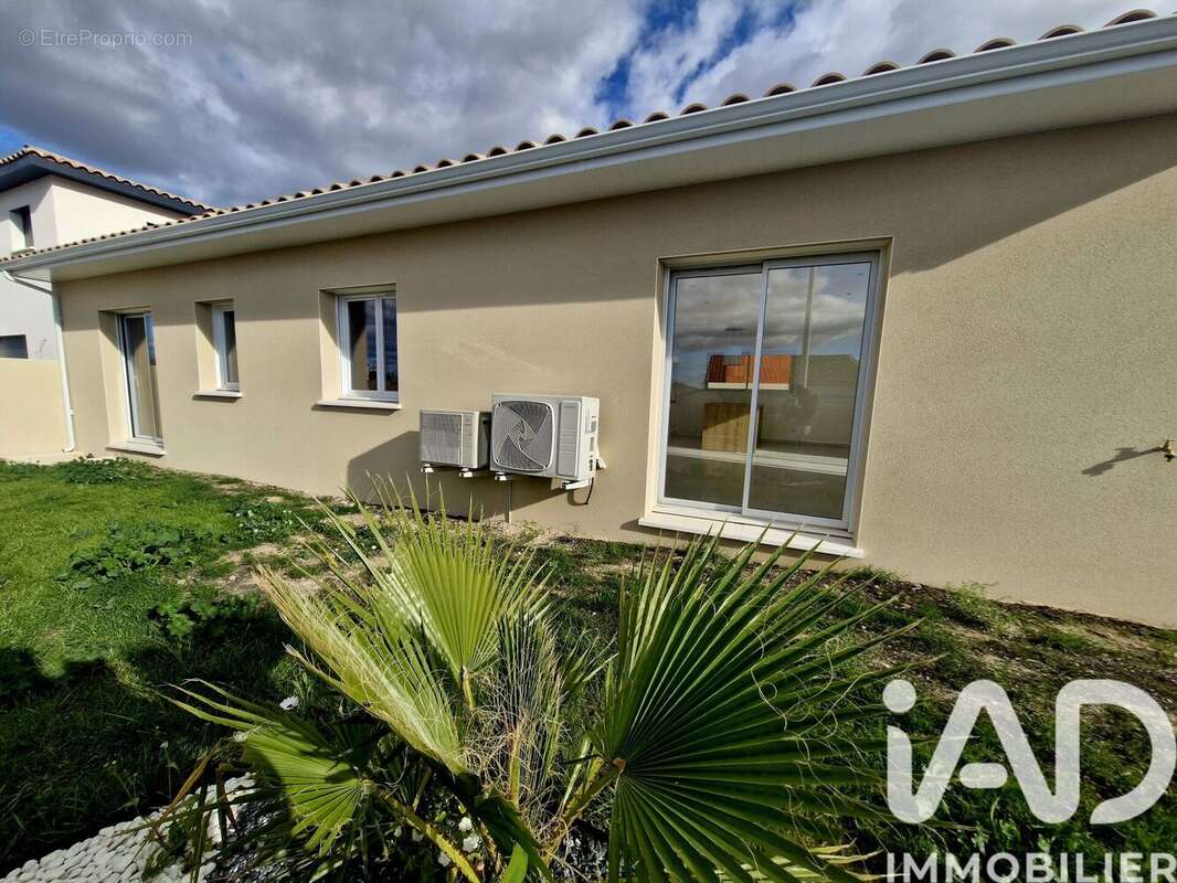 Photo 4 - Maison à NISSAN-LEZ-ENSERUNE