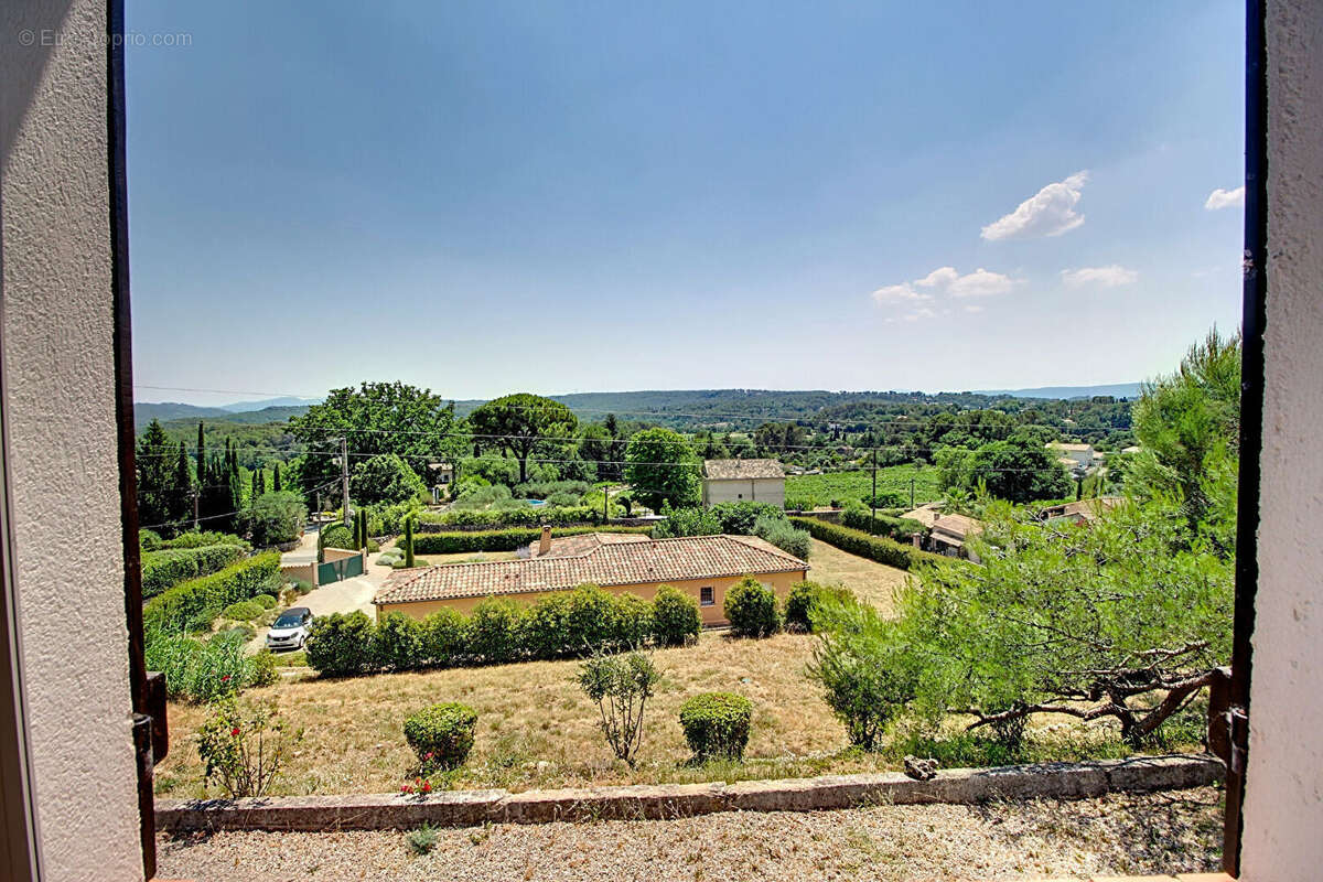 À vendre en exclusivité - lorgues - maison à fort potentiel de 83m²  avec une vue dominante et très grand garage 65m² - photo 15