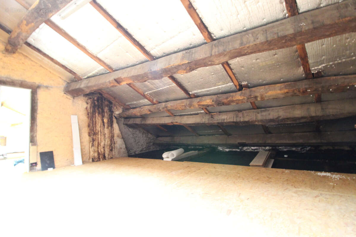 Maison à SAINT-SERNIN-SUR-RANCE