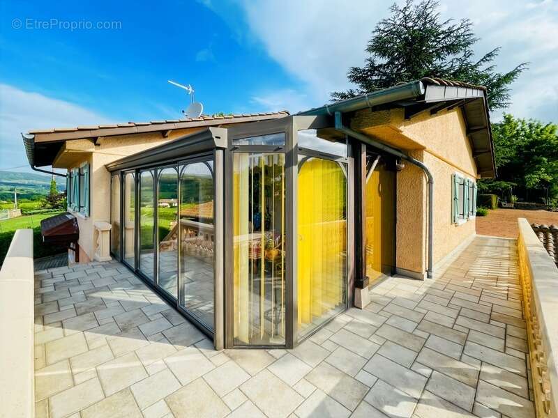 Maison à LA ROCHE-VINEUSE