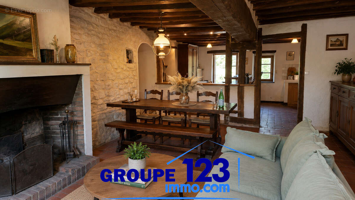 Maison à CHASSY