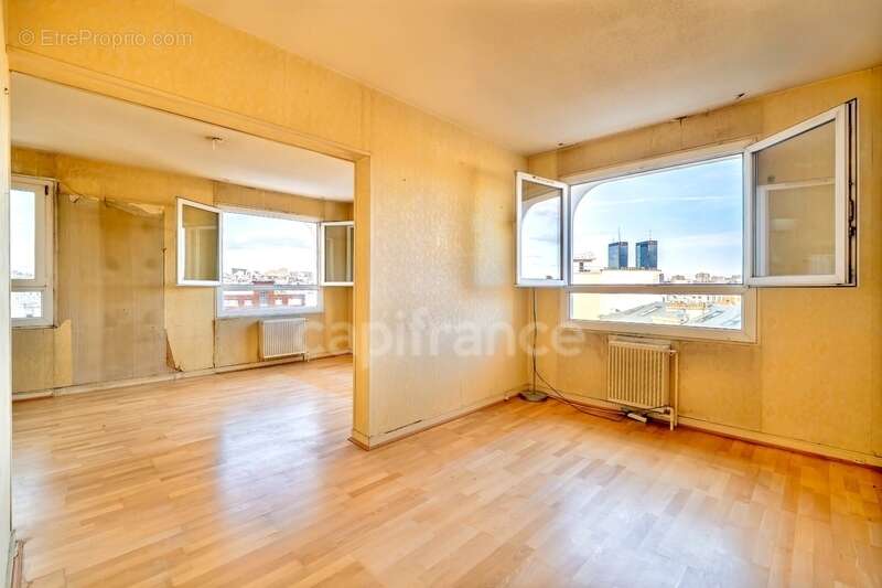 Appartement à PARIS-20E