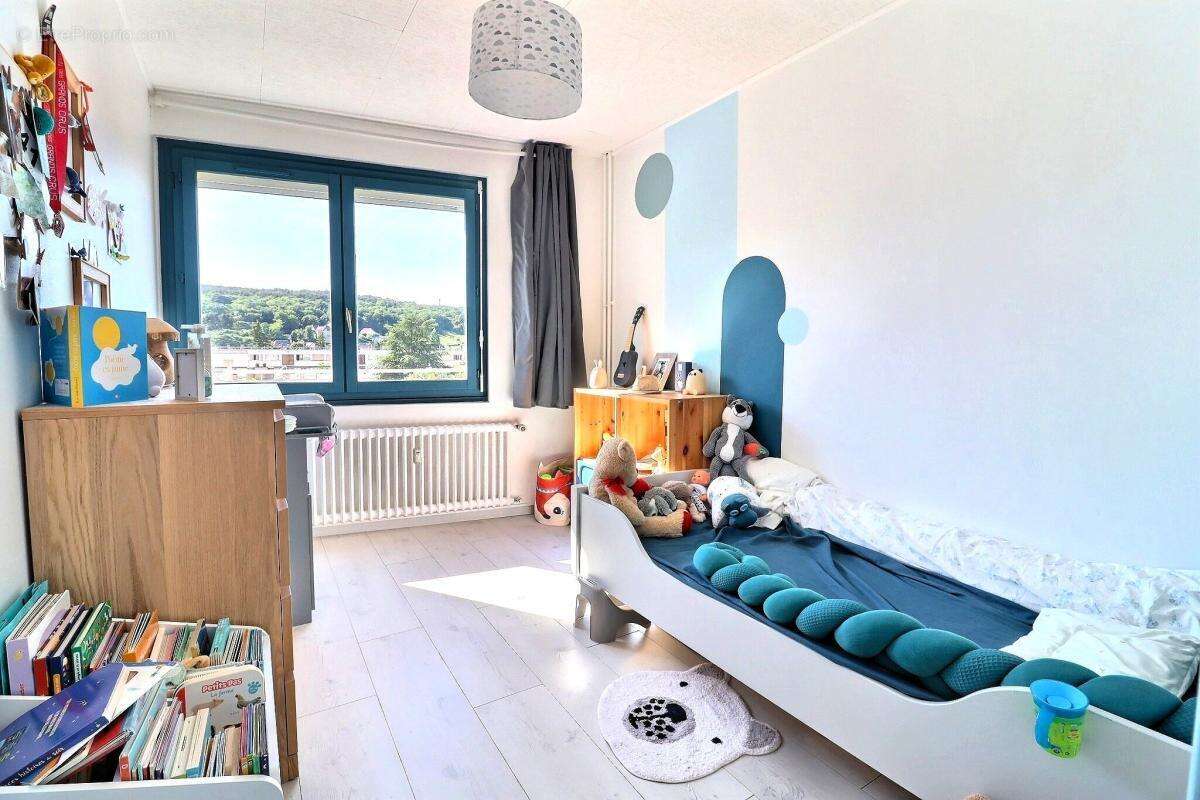 Chenôve, appartement T3 de 69 m², 2 chambres, loggia, cave et ascenseur - photo 8