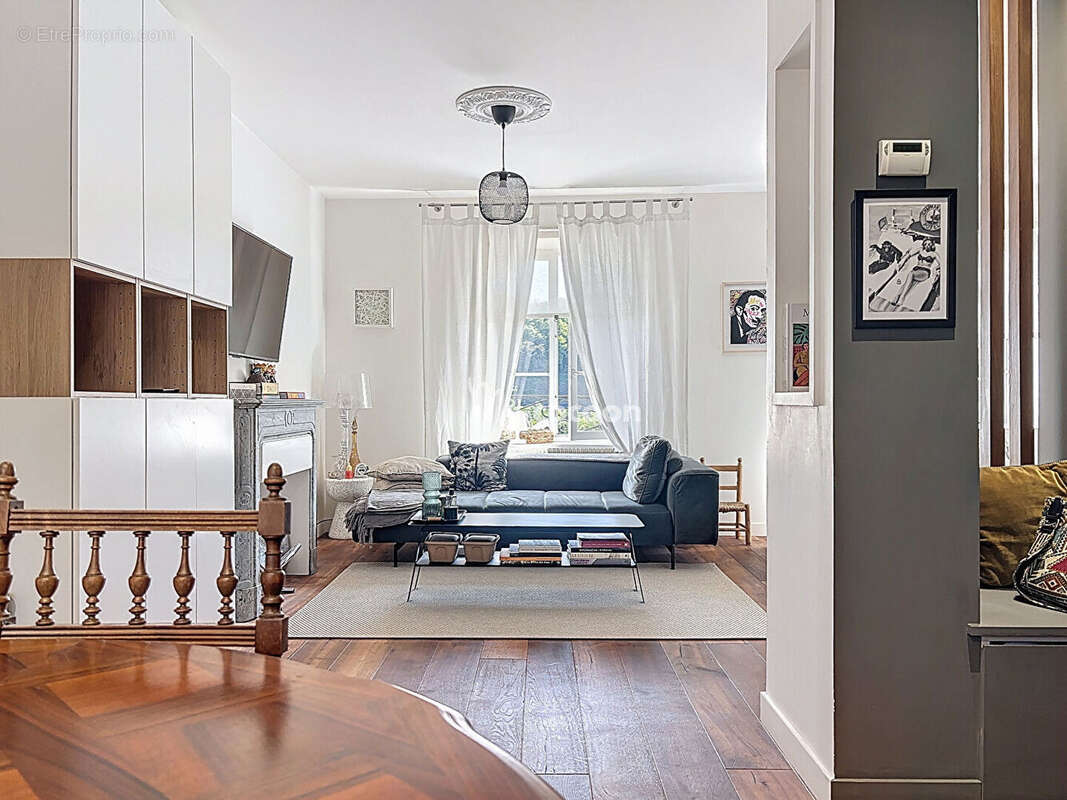 Appartement à FONTAINES-SUR-SAONE